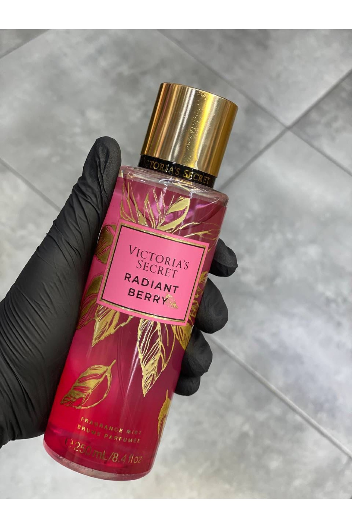 Victoria's Secret Radiant Berry Vücut Spreyi